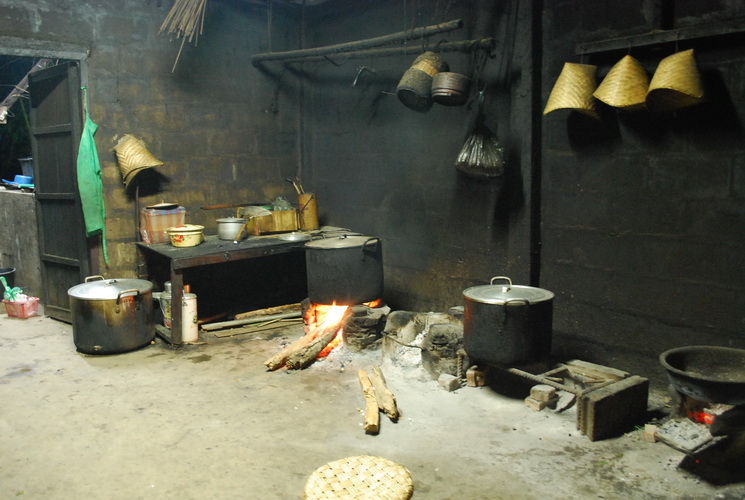 traditional lao kitchen